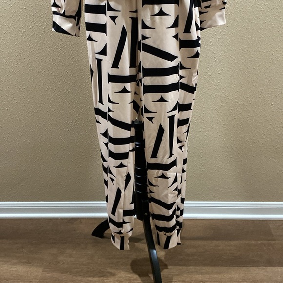 Great casual jogger set, NWOT. - Picture 5 of 6